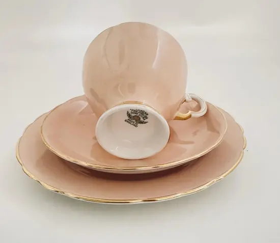 סט טריו מפורצלן בצבע ורוד עתיק וזהב