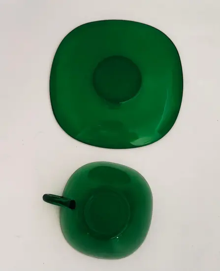 ספל וצלחת 250 מ"ל זכוכית בצבע ירוק