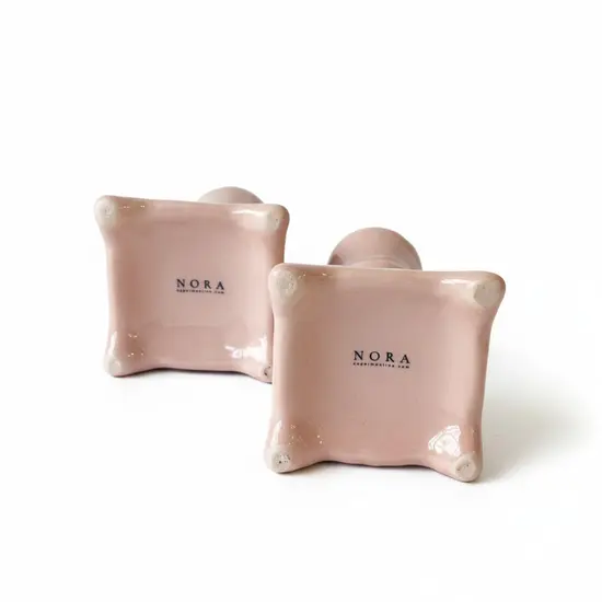 זוג פמוטים מקרמיקה - בצבע ורוד בייבי בגימור מבריק