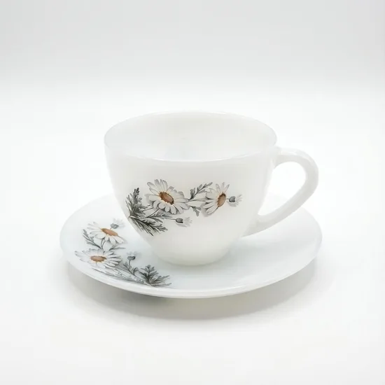 ספל וצלחת ציור פרח המרגנית , מזכוכית "ארקופל "