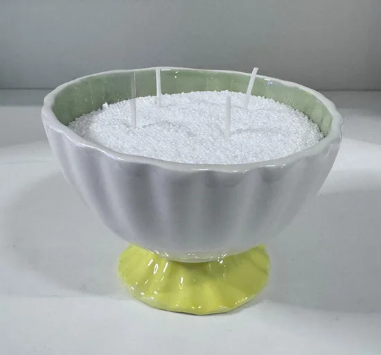 קערית על רגל מעוצבת רגל בצבע צהוב