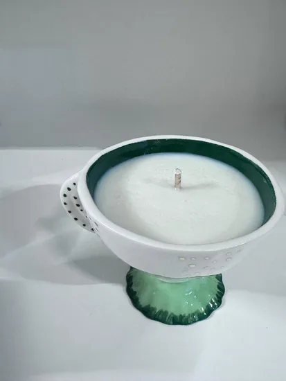 נר בספל "דרור" - רגל ירוק