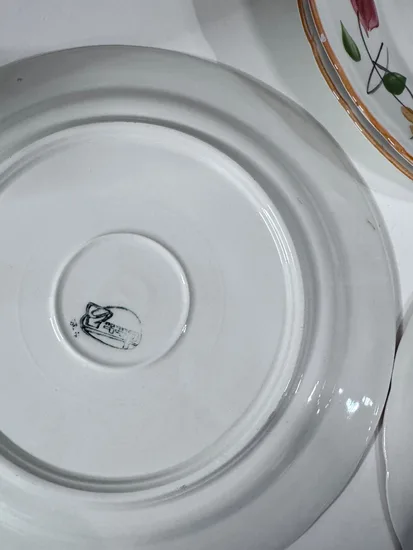 צלחת מפורצלן "קדר"