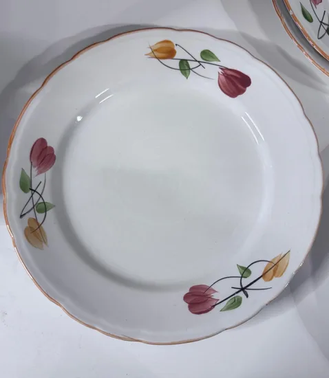 צלחת מפורצלן "קדר"