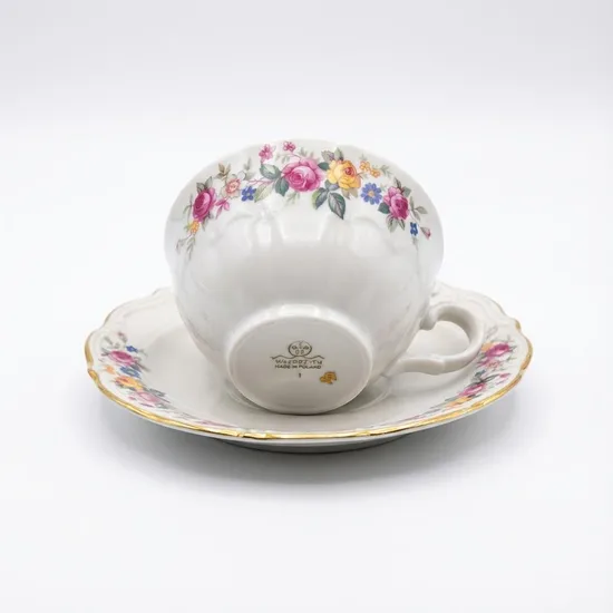 ספל וצלחת מפורצלן