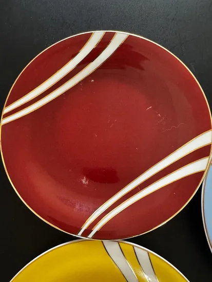 5 צלחות צבעוניות לעוגה מפורצלן