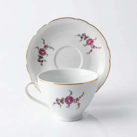 ספל וצלחת מפורצלן