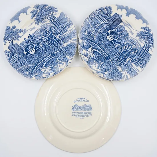 צלחת עוגה מחרס אנגלי חלק מסרוויס כרכרה וסוסים